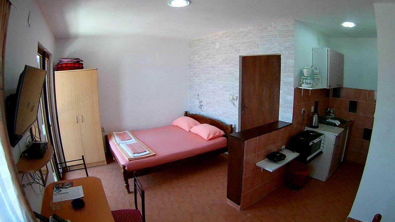 Apartments Ceca Tivat Eksteriør bilde